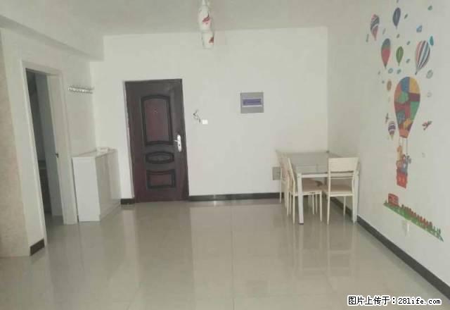 金三角对面红枣园餐厅70平两室两厅三楼简单装修出租 - 房屋出租 - 房屋租售 - 巴音郭楞分类信息 - 巴音郭楞28生活网 bygl.28life.com