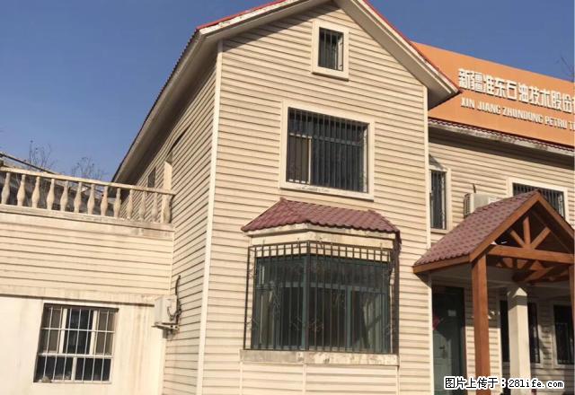 600平别墅出租 圣果名苑别墅共3层可办公或居家 高端大气 - 房屋出租 - 房屋租售 - 巴音郭楞分类信息 - 巴音郭楞28生活网 bygl.28life.com