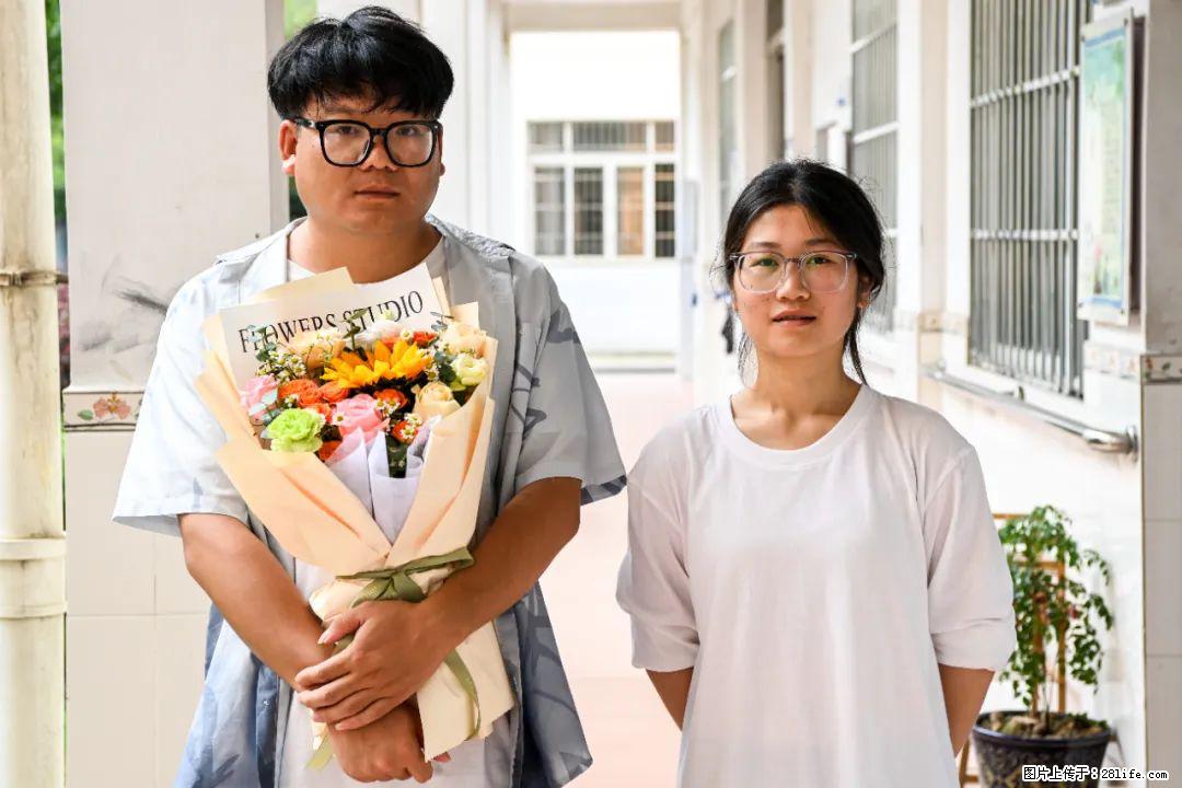 全网追的“扁担女孩”,找了一份暑假工,时薪12元 - 巴音郭楞生活资讯 - 巴音郭楞28生活网 bygl.28life.com